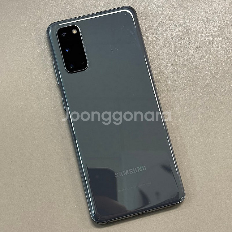 갤럭시S20 그레이색상 128용량 미파손 무잔상 상태좋은 특A급 단말기 16만 판매합니다--1